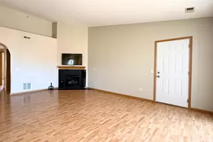 16600 Liberty Cir, Orland Park, IL 60467 - Photo 4