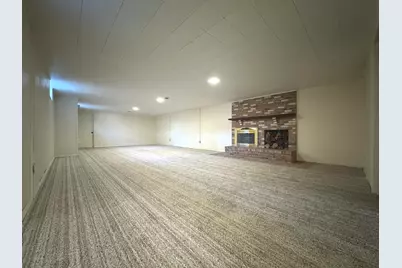 210 S Small Avenue, Kankakee, IL 60901 - Photo 34