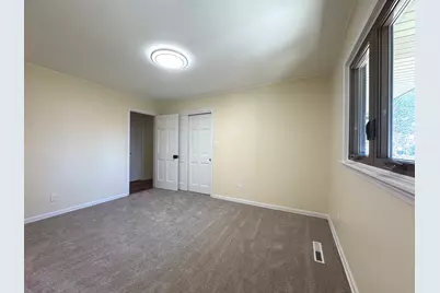 210 S Small Avenue, Kankakee, IL 60901 - Photo 20