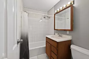 1013 Sunnydale Blvd, Streamwood, IL 60107 - Photo 12