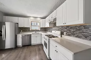 1013 Sunnydale Blvd, Streamwood, IL 60107 - Photo 4