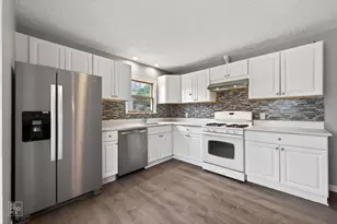 1013 Sunnydale Blvd, Streamwood, IL 60107 - Photo 6