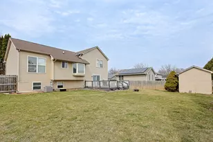 520 Calgary Way, Belvidere, IL 61008 - Photo 24