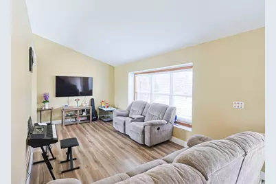 520 Calgary Way, Belvidere, IL 61008 - Photo 4