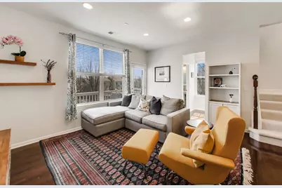 3275 Coral Lane, Glenview, IL 60026 - Photo 4