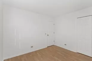 2122 Rugen Rd, Glenview, IL 60026 - Photo 8