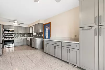 4844 W 121st Place, Alsip, IL 60803 - Photo 8