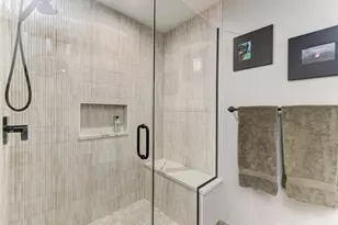 160 E Illinois St, Chicago, IL 60611 - Photo 20