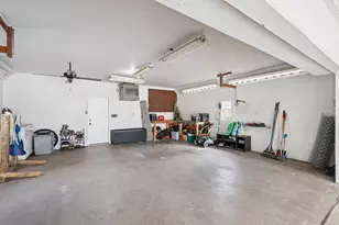 2052 37th St, Rock Island, IL 61201 - Photo 18