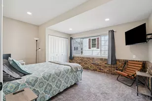 2052 37th St, Rock Island, IL 61201 - Photo 10