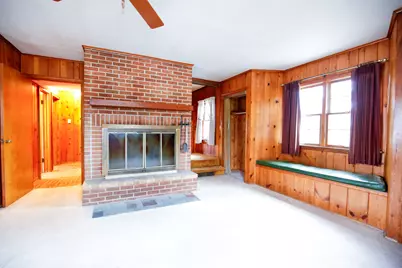 422 N Hennepin Avenue, Dixon, IL 61021 - Photo 16