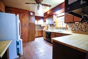 422 N Hennepin Ave, Dixon, IL 61021 - Photo 4