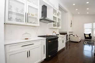 9909 N Huber Ln, Niles, IL 60714 - Photo 16