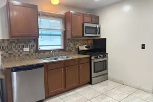 39 Dennison Dr, Glendale Heights, IL 60139 - Photo 8