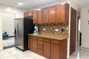 39 Dennison Dr, Glendale Heights, IL 60139 - Photo 6