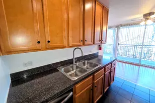 5950 Oakwood Dr, Lisle, IL 60532 - Photo 8