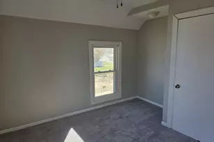 705 8th St, Sterling, IL 61081 - Photo 8