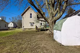 705 8th St, Sterling, IL 61081 - Photo 10