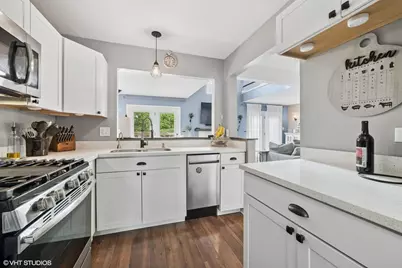 627 Ascot Lane, Streamwood, IL 60107 - Photo 4