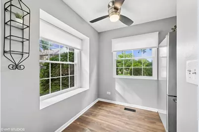 627 Ascot Lane, Streamwood, IL 60107 - Photo 2