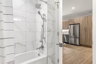 835 Lake St, Oak Park, IL 60301 - Photo 8