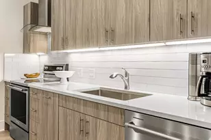 835 Lake St, Oak Park, IL 60301 - Photo 6