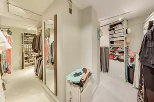 100 E Walton St, Chicago, IL 60611 - Photo 36