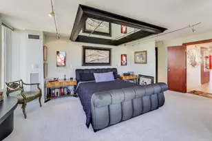 100 E Walton St, Chicago, IL 60611 - Photo 28