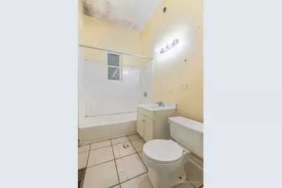 2407 S Albany Avenue, Chicago, IL 60623 - Photo 4