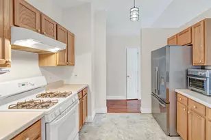 3355 Blue Ridge Dr, Carpentersville, IL 60110 - Photo 6