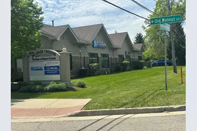 34498 N Old Walnut Circle, Gurnee, IL 60031 - Photo 2