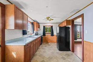 104 E Allen St, Allerton, IL 61810 - Photo 10