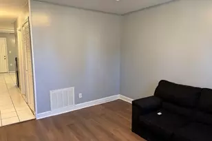 3033 S Kenneth Ave, Chicago, IL 60623 - Photo 8