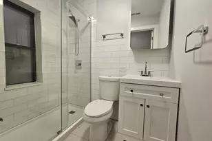 1415 W Erie St, Chicago, IL 60642 - Photo 14