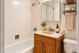 655 W Irving Park Rd, Chicago, IL 60613 - Photo 10