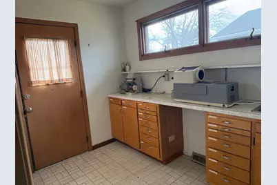 341 W Walnut Street, Oglesby, IL 61348 - Photo 12