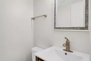 2022 Duxbury Ct, Streamwood, IL 60107 - Photo 12