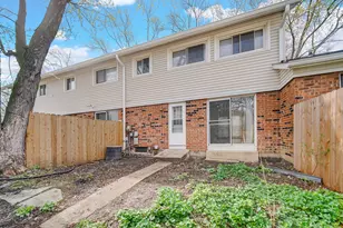 2022 Duxbury Ct, Streamwood, IL 60107 - Photo 28