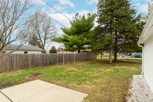 1530 Chartres St, Lasalle, IL 61301 - Photo 4