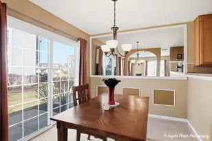 201 Macintosh Ave, Woodstock, IL 60098 - Photo 4