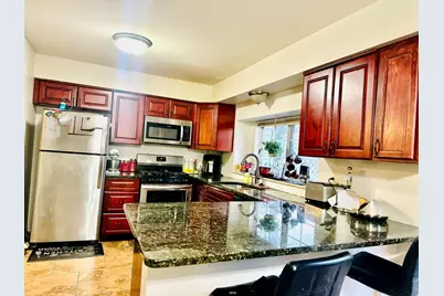 225 Port Royal Circle #225, Aurora, IL 60504 - Photo 4