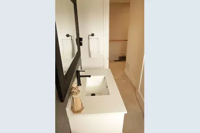 2041 North Avenue, Waukegan, IL 60087 - Photo 12