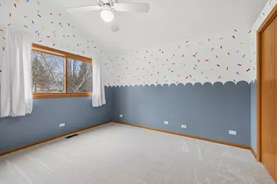 220 N Shannon Drive, Woodstock, IL 60098 - Photo 14