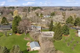 220 N Shannon Dr, Woodstock, IL 60098 - Photo 44