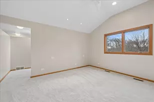 220 N Shannon Dr, Woodstock, IL 60098 - Photo 12