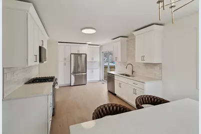 212 S River Road, Naperville, IL 60540 - Photo 6