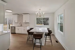 212 S River Rd, Naperville, IL 60540 - Photo 4