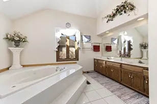 912 Stonebridge Way, Woodridge, IL 60517 - Photo 16