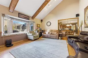 912 Stonebridge Way, Woodridge, IL 60517 - Photo 12