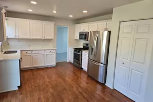 2675 Tiffany St, Aurora, IL 60503 - Photo 6